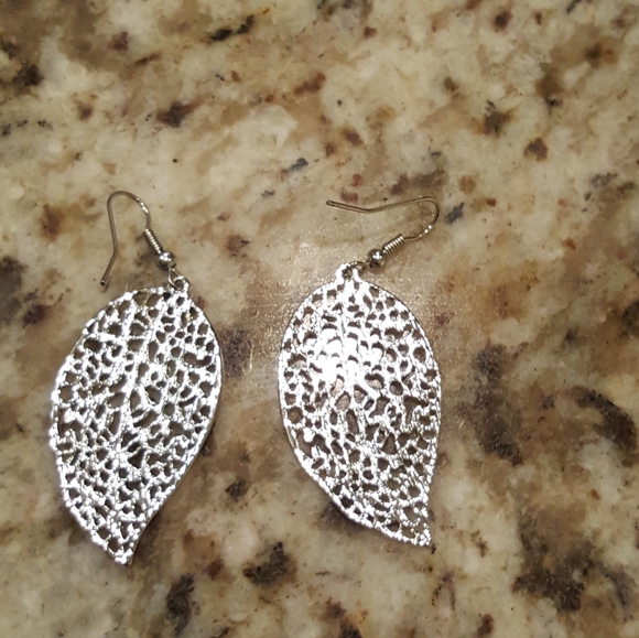Silver Leaf Earrings Dangle Leaves - Picture 2 of 4